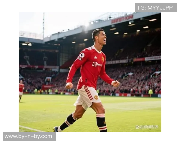 足球明星白色短袖背后的故事与他在赛场上的传奇表现